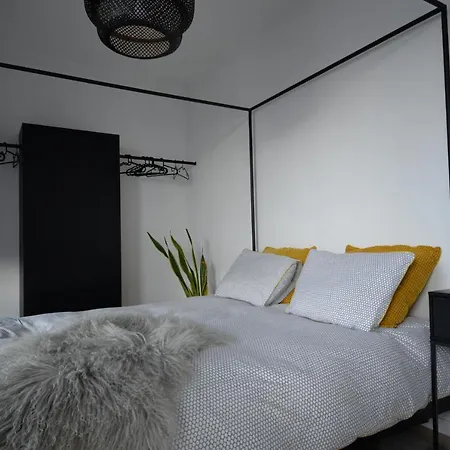 The Penthouse, Oasis Of Light And Inspiration Αμβέρσα